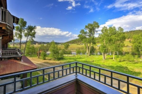 Chic Pagosa Springs Condo with Porch - Walk to Shops